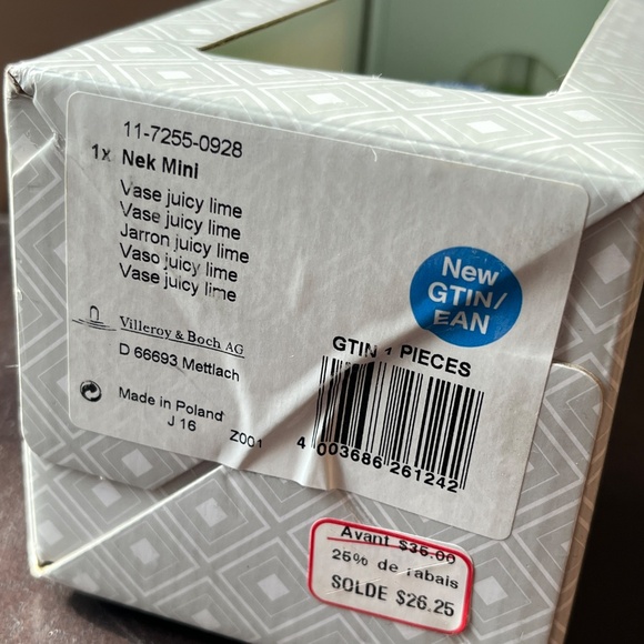 Villeroy & Boch lime green glass "Nek" mini-vase, 8 in (20.5 cm) high, with box. - Picture 5 of 10